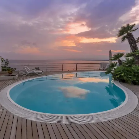 Apartment Studio La Rosa-5 By Interhome